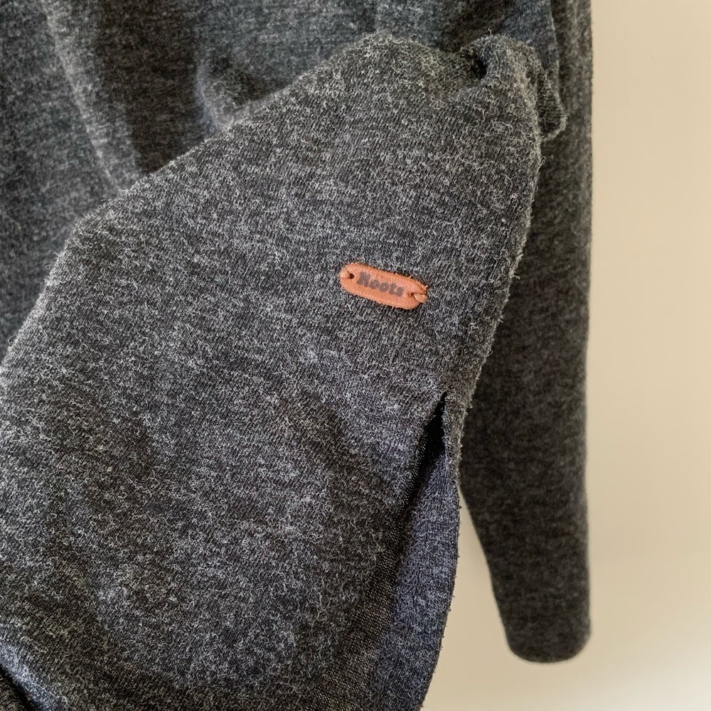 Roots long sleeved dark heather grey shirt - Picture 4 of 6